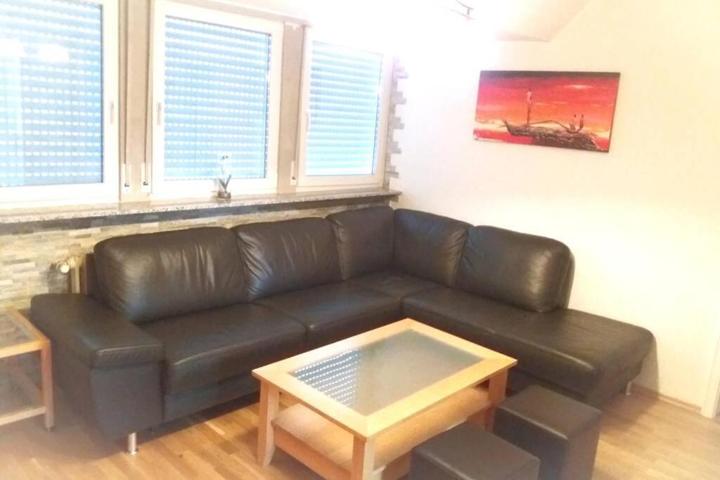 Neue, Helle Wohnung In Ludwigsburg, Nah Am Schloss מראה חיצוני תמונה