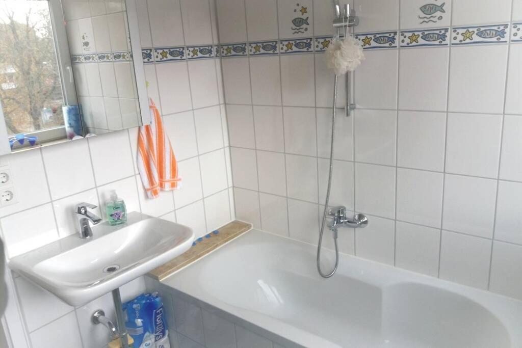 Neue, Helle Wohnung In Ludwigsburg, Nah Am Schloss מראה חיצוני תמונה